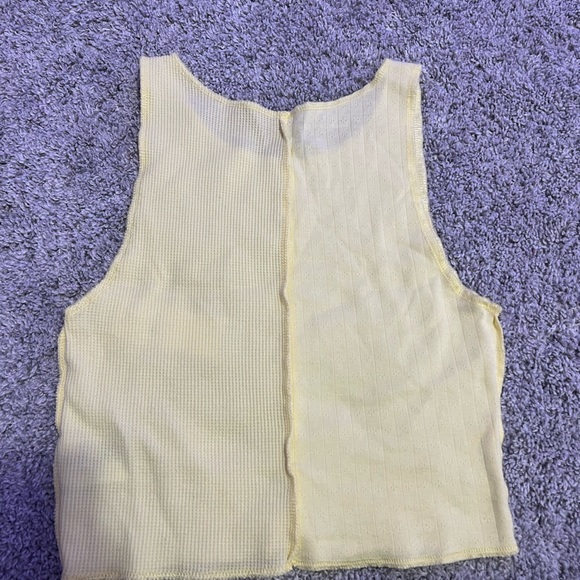 Yellow patch pattern tank - Picture 5 of 5